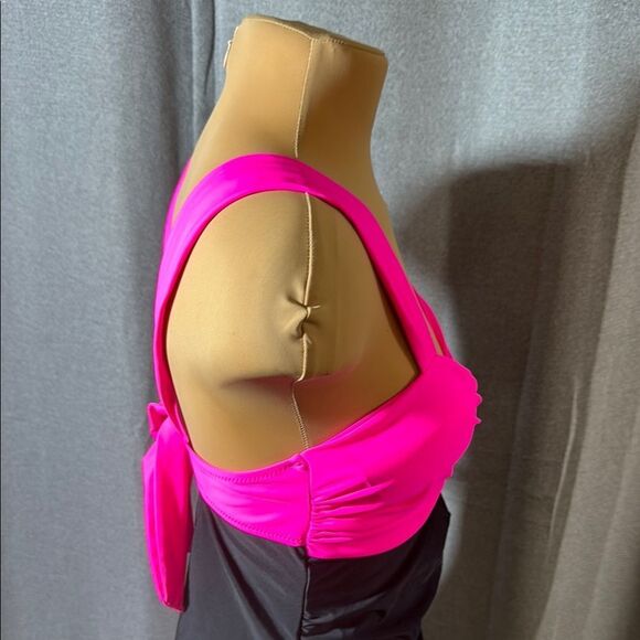 VIMPUNEC Pink and Black Swimsuit - Picture 12 of 14